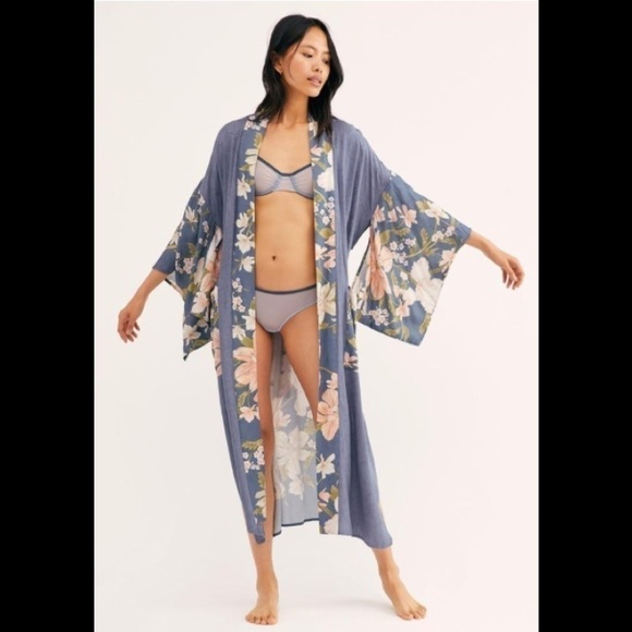 🌸nwot🌸 Vintage Inspired Boho Gypsy Floral Peacock Waterfall Spell Kimo - Picture 7 of 17